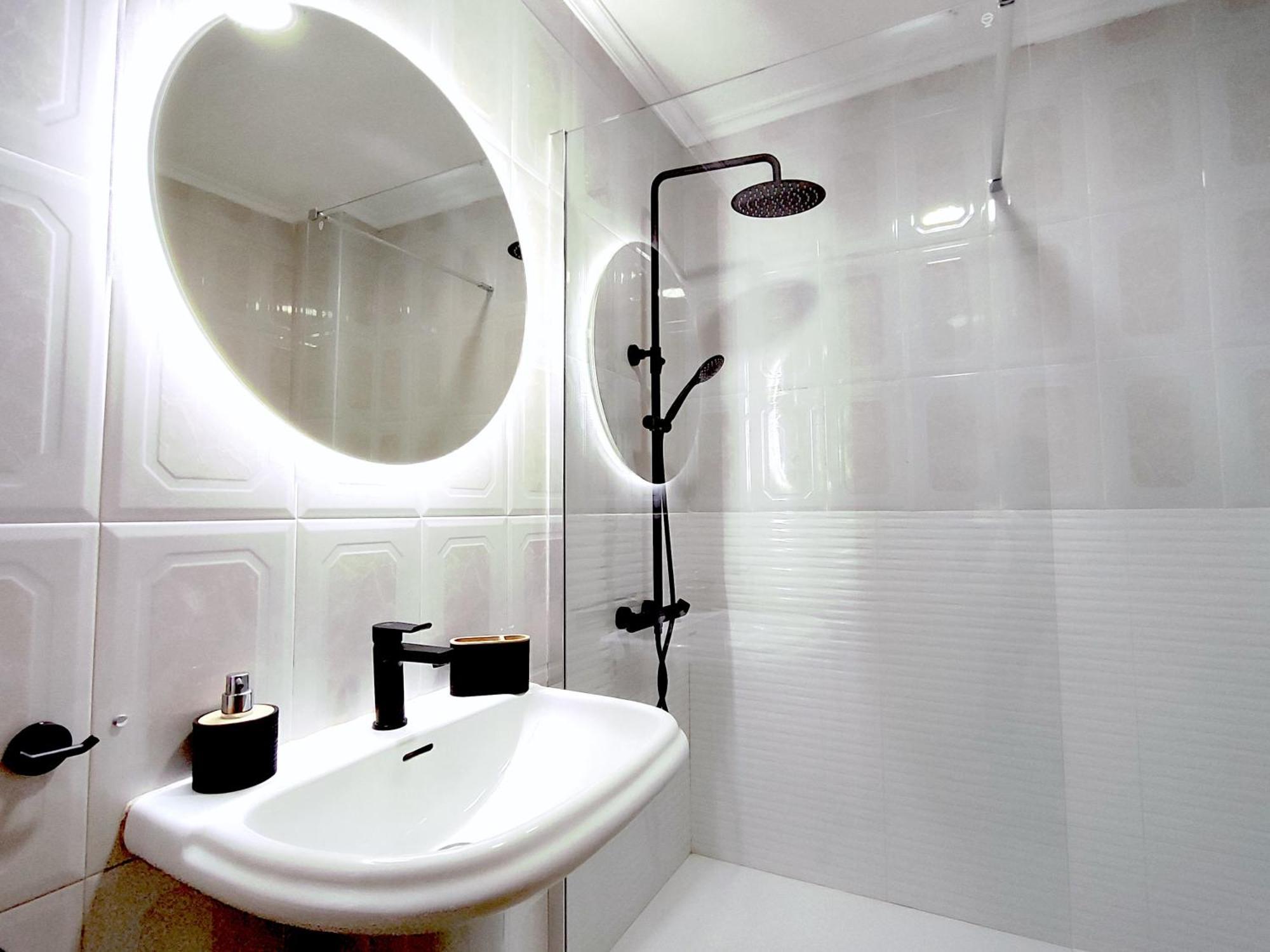 Diseno Y Relax Apartamento De Dos Habitaciones Cerca De La Playa マラガ エクステリア 写真